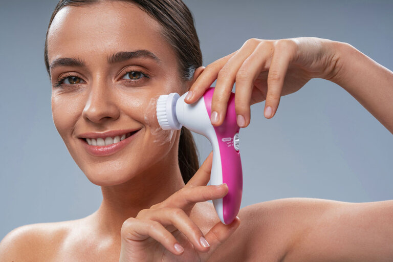 brosse nettoyante visage