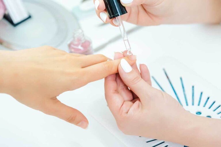 huile pour ongles