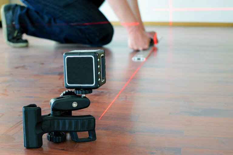 laser lignes en croix