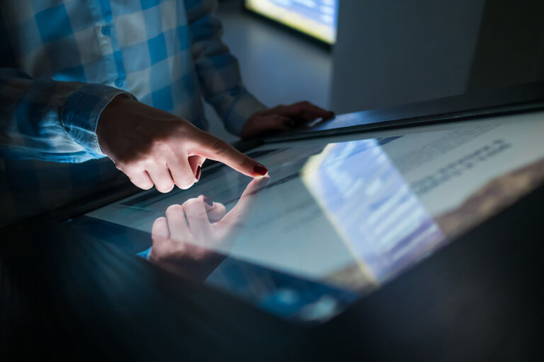 moniteur tactile