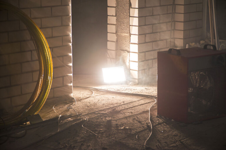 projecteur de chantier LED