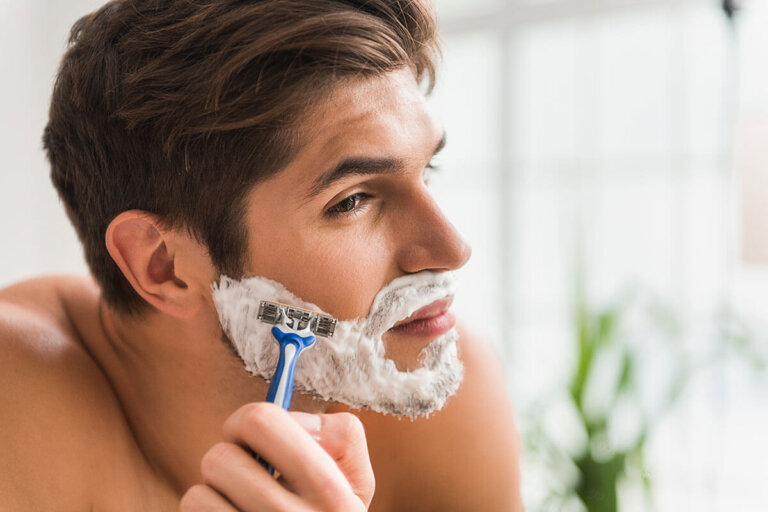 rasoir mouillé pour hommes