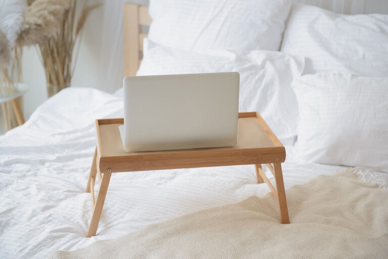 table pour ordinateur portables