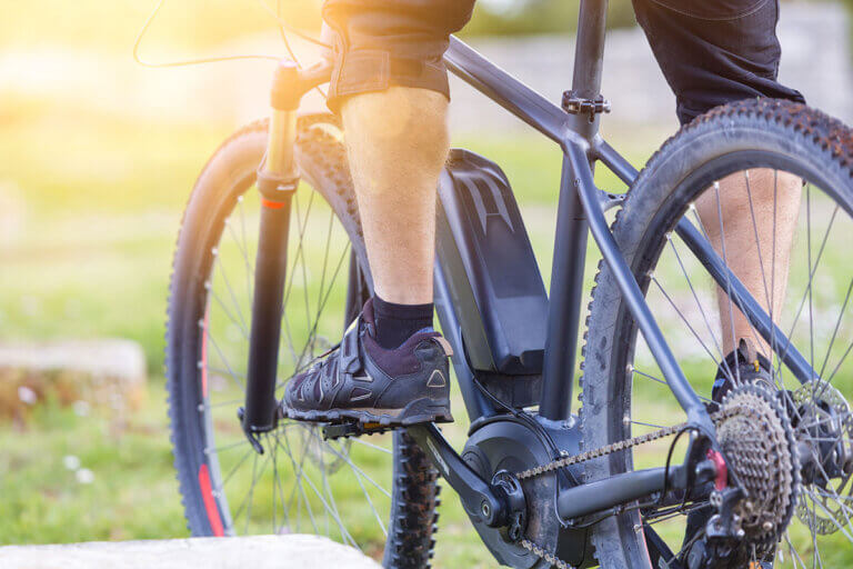 vélo tout-terrain électrique